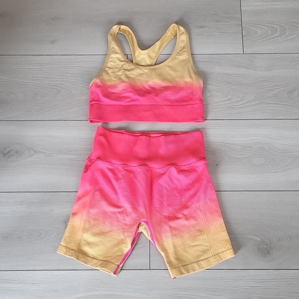 Victoria's Secret PINK Ribbed Pink & Peach Ombre Bra & Bike Short Coord Set